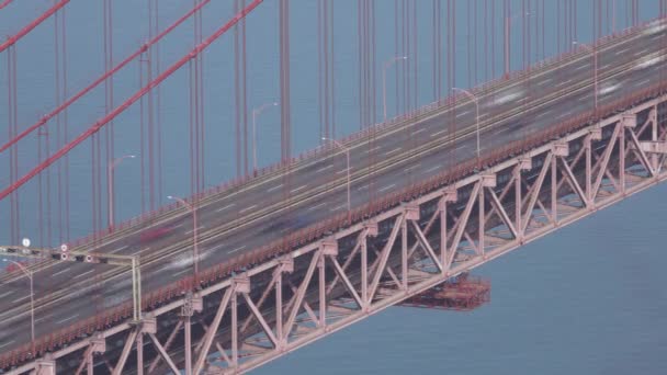 Die Brücke Vom April Mit Autoverkehr Lissabon Portugal Zeitraffer — Stockvideo