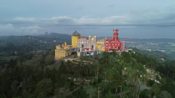 Вид Воздуха Дворец Пена Palacio Pena Синтре Португалия — стоковое видео