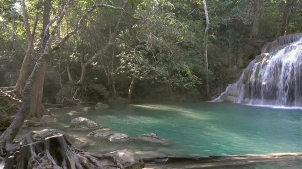 Vattenfallen Erawan Kaskaden Kanchanaburi Provinsen Thailand — Stockvideo