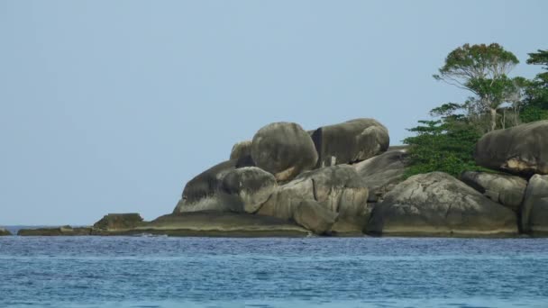 Пейзаж Камнями Камнями Подобных Островах Таиланд — стоковое видео