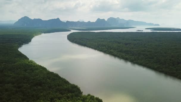 Letecký Pohled Záliv Phang Nga Mangrovníkovým Lesem Kopci Andamanském Moři — Stock video