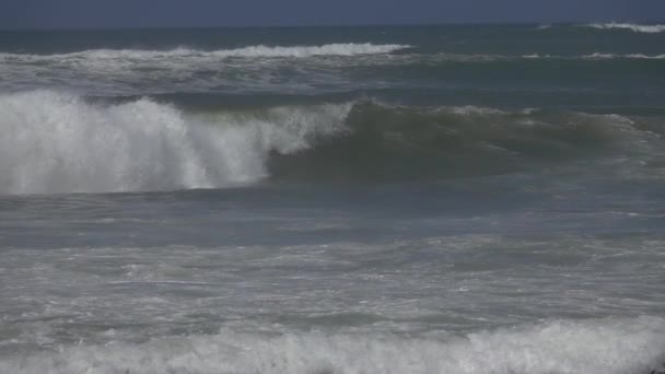 Grande Onda Oceanica Tempestosa Rallentatore — Video Stock