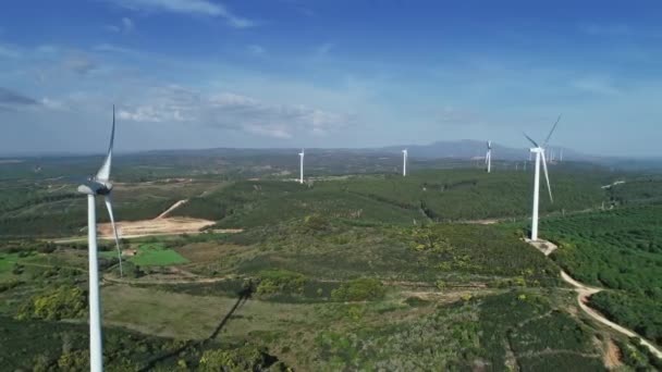 Luchtfoto Panorama Van Windmolens Windturbine Windmolenpark Rotatie Elektriciteits Energie Genereren — Stockvideo