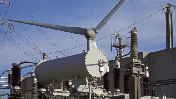 Turbinas Eólicas Giratórias Equipamentos Elétricos Geração Energia Partir Vento — Vídeo de Stock