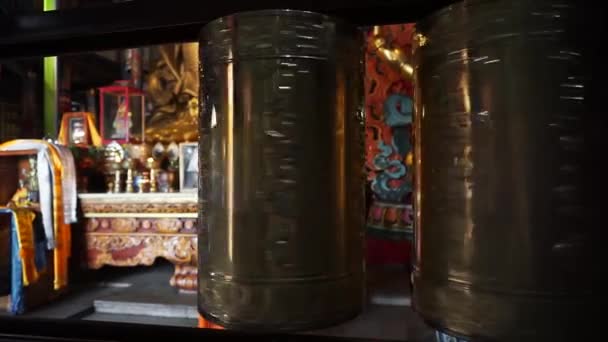 Ulaanbaatar Mongolia Circa Luglio 2019 Ruote Preghiera Rotanti Nel Monastero — Video Stock