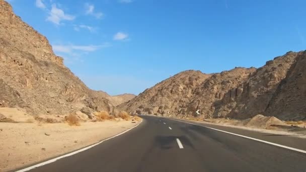 Route à travers le désert et les montagnes en Egypte — Video