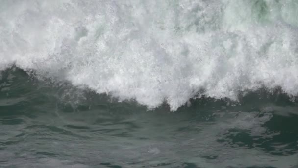 Grande Onda Oceânica Tempestuosa Câmera Lenta — Vídeo de Stock