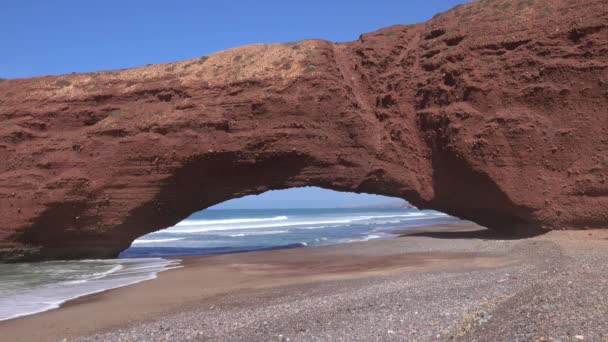 Arco Natural Playa Legzira Costa Atlántica Marruecos África — Vídeo de stock