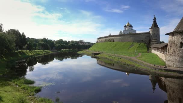 Vista Pskov Kremlin Rússia Panorama — Vídeo de Stock