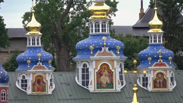 Mosteiro Pskov Cavernas Mosteiro Dormição Pskovo Pechersky Verão — Vídeo de Stock