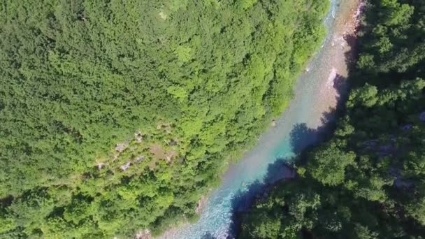 Αεροφωτογραφία Στην Αψίδα Της Γέφυρας Djurdjevica Πάνω Από Τον Ποταμό — Αρχείο Βίντεο