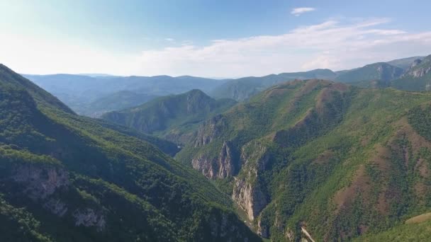 Krajobraz Lotniczy Górami Serbii Latem — Wideo stockowe