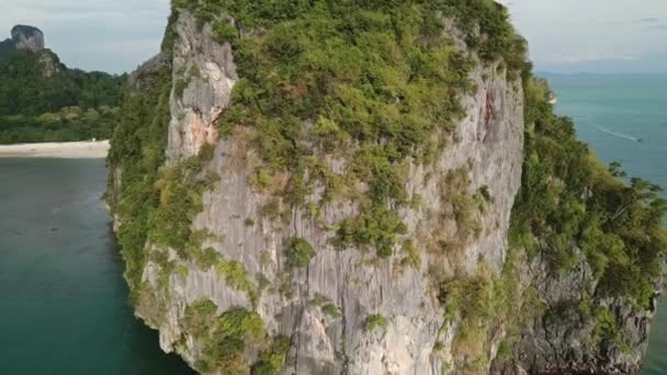 Tropikal Turkuaz Gölün Havadan Görünüşü Kayalar Arasındaki Pranang Plajı Krabi — Stok video