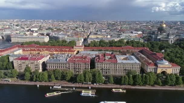 Flight Neva River Admiralty Saint Isaac Cathedral City Center Petersburg — стоковое видео