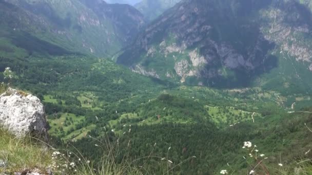 Vue Panoramique Depuis Les Hauteurs Vers Les Montagnes Pittoresque Canyon — Video