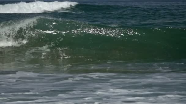 Grande Onda Oceânica Tempestuosa Câmera Lenta — Vídeo de Stock