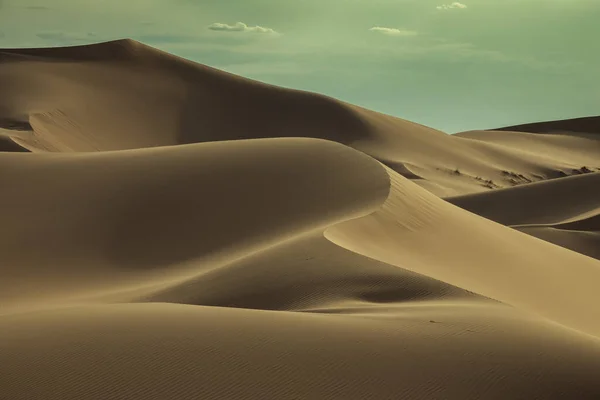 Große Sanddüne Der Wüstenlandschaft Der Sahara — Stockfoto