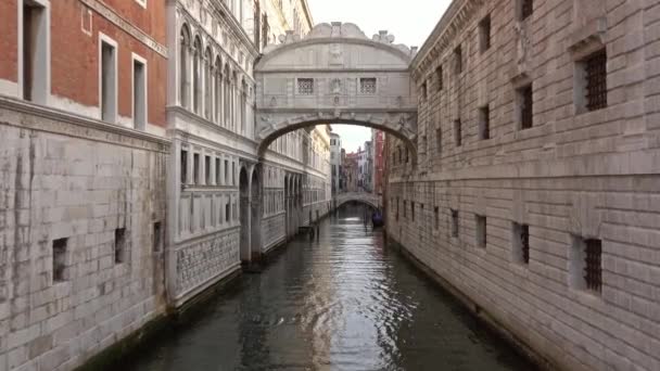 Suckarnas Bro Eller Ponte Dei Sospiri Venedig Italien Zoom Sikte — Stockvideo