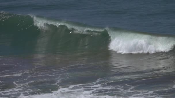 Grande Onda Oceanica Tempestosa Rallentatore — Video Stock