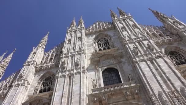 Duomo Milano Igreja Catedral Gótica Milão Itália Pan View — Vídeo de Stock