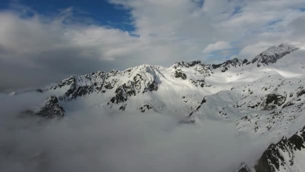 Panorama Snötäckta Berg Moln Flyglandskap Adamello Brenta Italien — Stockvideo