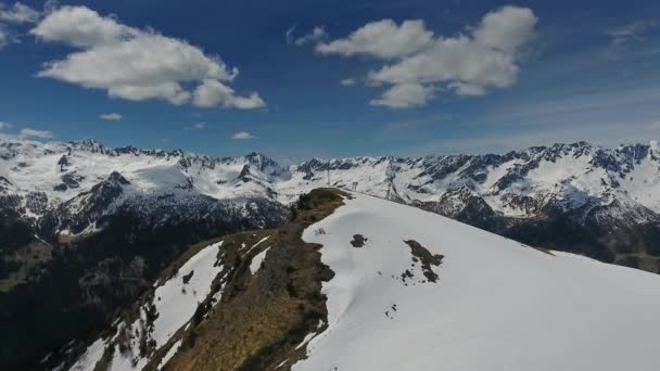 Baharda Karlı Dağlarda Sviçre Alplerinde — Stok video