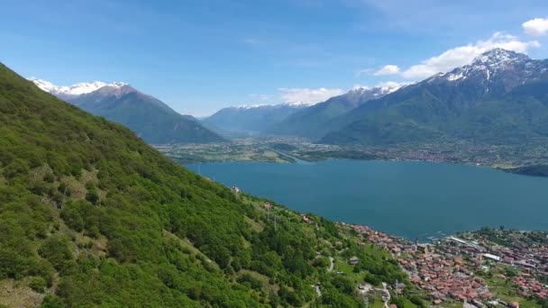 Panorama Aereo Paesaggio Sul Lago Como Tra Montagne Italia — Video Stock