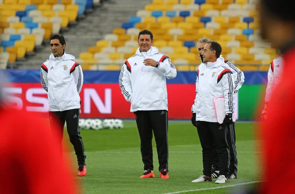 UEFA Champions League Dynamo Kiev / Benfica: allenamento pre-partita — Foto Stock