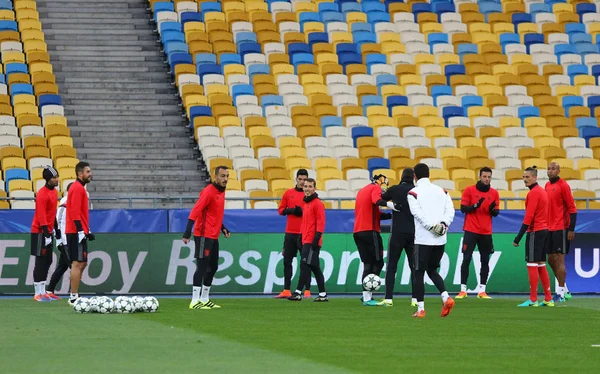 UEFA Champions League Dynamo Kiev v Benfica: pre-match training — Stock Photo, Image