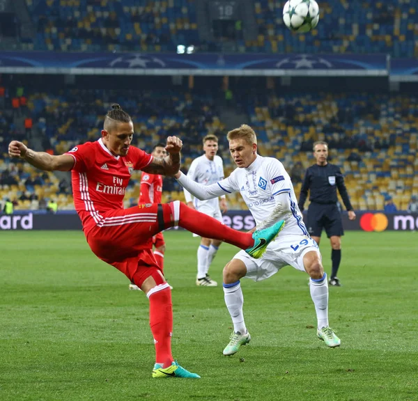 Liga mistrů UEFA: Fc Dynamo Kyjev v. Benfica — Stock fotografie