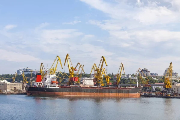 Sea port Odessa, Morze Czarne, Ukraina — Zdjęcie stockowe