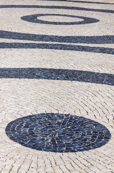 Vzorované, dlažební kameny v Lisabonu, Portugalsko — Stock fotografie