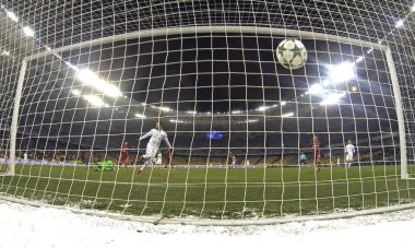 UEFA Şampiyonlar Ligi oyun Fc Dinamo Kiev v Beşiktaş