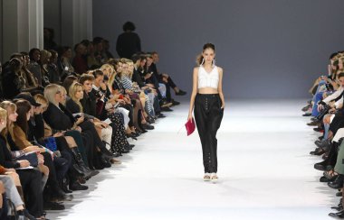 39 Ukrayna moda haftası Kiev, Ukrayna