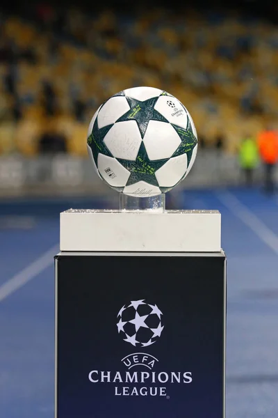 Official UEFA Champions League matchball on pedestal — Stock Photo, Image