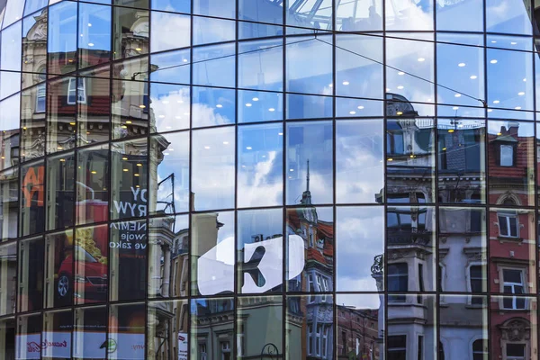 Fachada del centro comercial Galeria Katowicka en Katowice — Foto de Stock