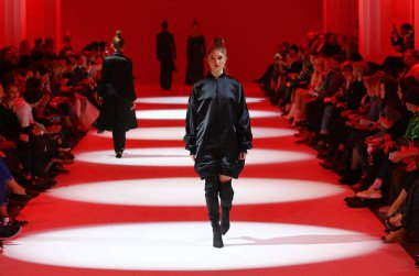 39 Ukrayna moda haftası Kiev, Ukrayna