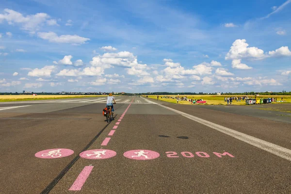 बर्लिन Tempelhof हवाई अड्डे, बर्लिन, जर्मनी के पूर्व हवाई अड्डे — स्टॉक फ़ोटो, इमेज