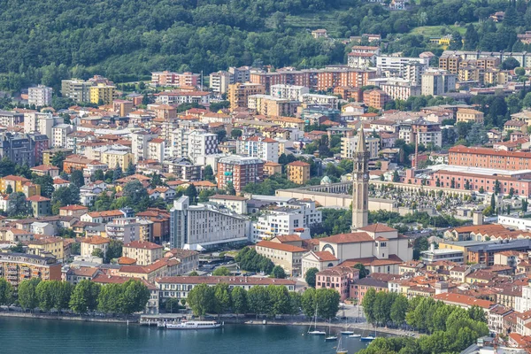 Veduta aerea della città di Lecco e del Lago di Como — Foto Stock