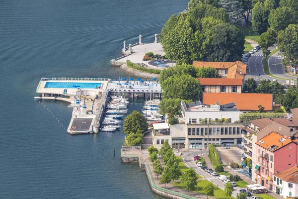 レッコ市とイタリアのコモ湖の空撮 — ストック写真