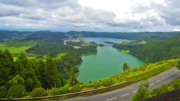 Озеро Сете Сидадес, остров Сан-Мигель, Азорские острова, Португалия — стоковое видео