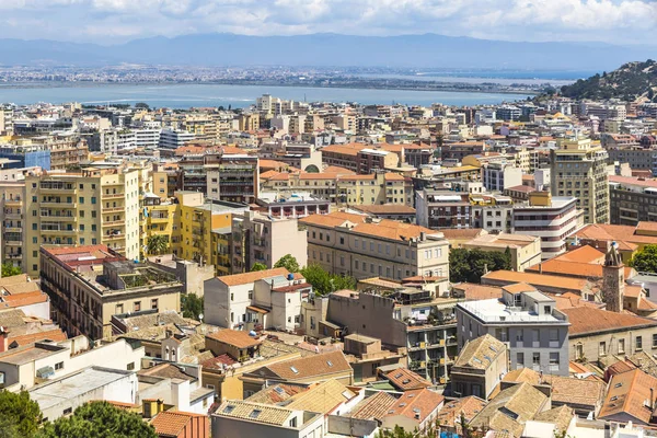 A légi felvétel a Cagliari óvárosában helyezkedik el, Szardínia, Olaszország — Stock Fotó