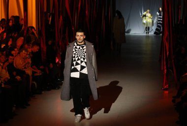 Ukrayna Moda Haftası: toplama Oleksiy Zalevskiy tarafından