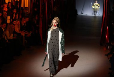 Ukrayna Moda Haftası: toplama Oleksiy Zalevskiy tarafından