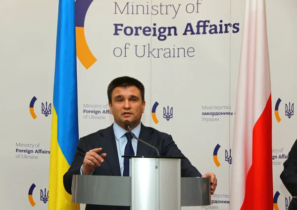 P.Klimkin, B.Johnson and W.Waszczykowski press conference in Kyiv — Stock Photo, Image