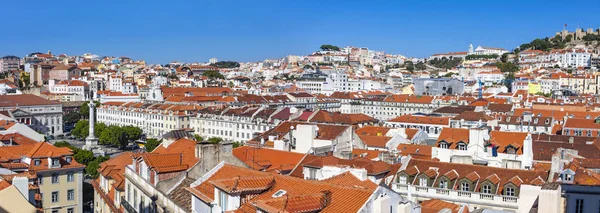 Panorámás kilátás nyílik a Lisszabon óvárosában, Portugália — Stock Fotó