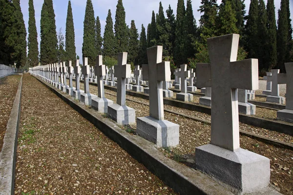 Zeitenlik, the Allied military cemetery and WWI memorial park in Thessaloniki, Greece — Stock Photo, Image