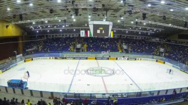 Buz resurfacer araç içinde hareket