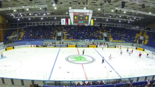 Hra lední hokej v Palác sportu v Kyjevě
