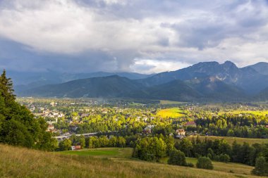 Görünüm Zakopane şehir, Batı Tatras, Polonya